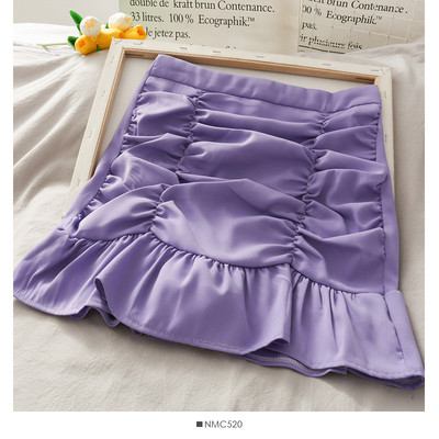 Pieguloši sieviešu svārki ar lokām un augstu vidukli