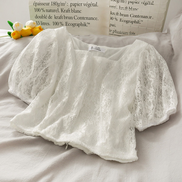 Női csipkeblúz négyzet alakú nyakkivágással