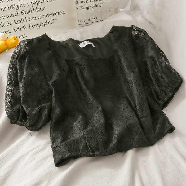 Női csipkeblúz négyzet alakú nyakkivágással