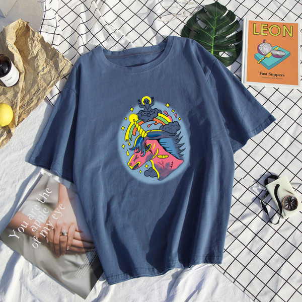 Moderna ženska majica s aplikacijom u boji jednoroga