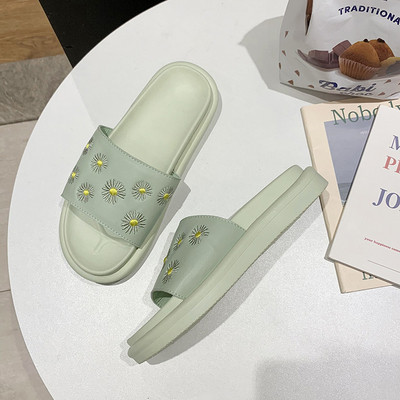 Alkalmi női gumipapucs színes hímzéssel