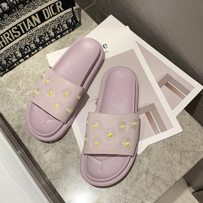 Alkalmi női gumipapucs színes hímzéssel