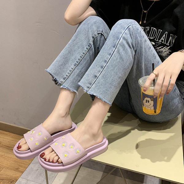 Alkalmi női gumipapucs színes hímzéssel