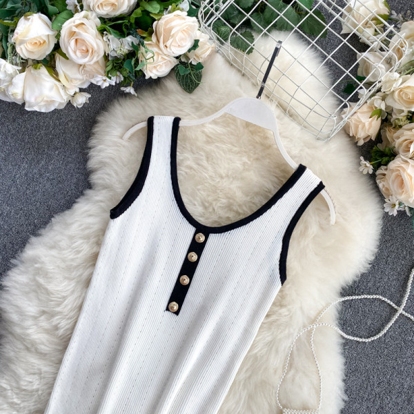 Maieu casual de damă, cu bretele largi și nasturi aurii