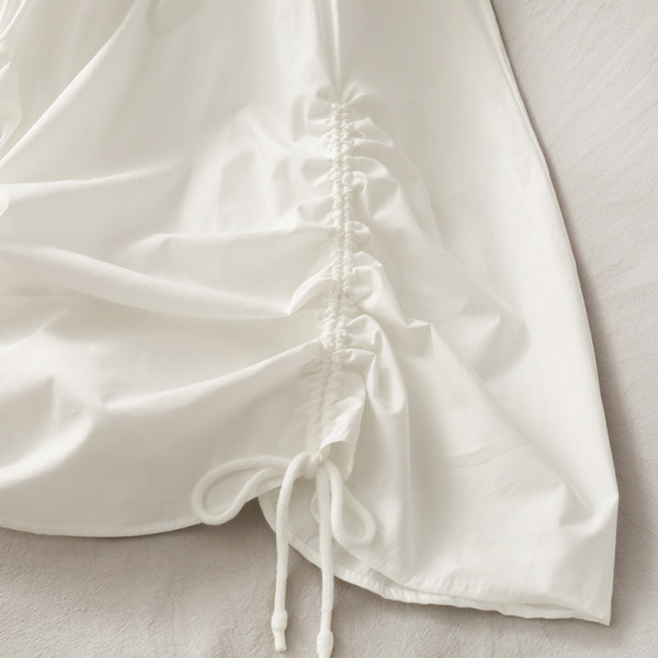 Pikk naiste seelik lipsudega