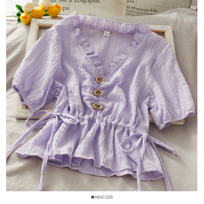 Modern női pofa gombokkal és nyakkendőkkel