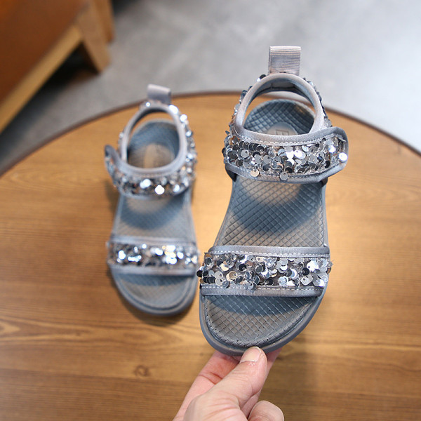 Aktuālās bērnu sandales ar fliteriem meitenēm