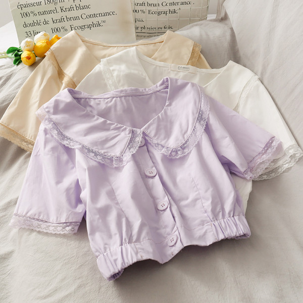 Bluza de dama cu nasturi si elemente din dantela