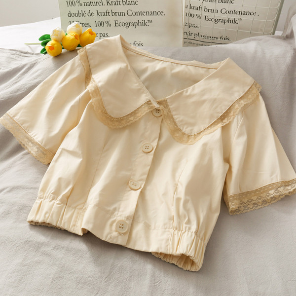 Bluza de dama cu nasturi si elemente din dantela