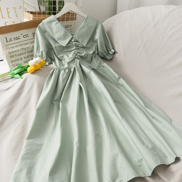 Rochie lungă de damă cu decolteu spitz și strâns în față