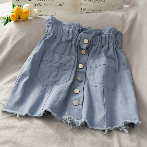 Naiste lühike seelik kõrge vöökoha ja nööpidega