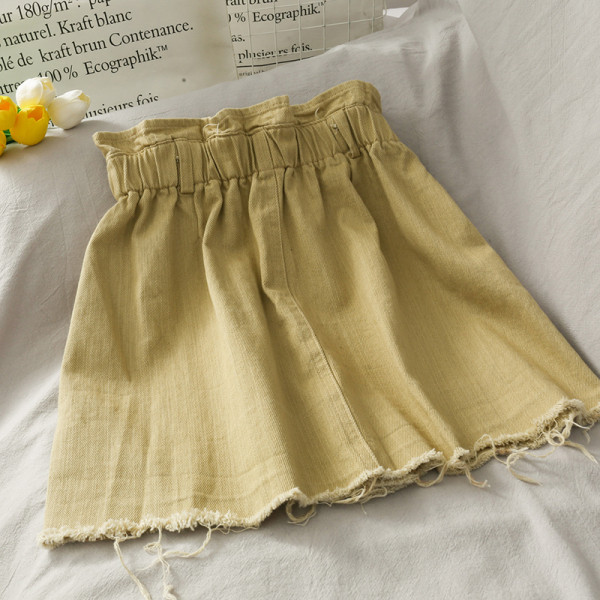 Naiste lühike seelik kõrge vöökoha ja nööpidega