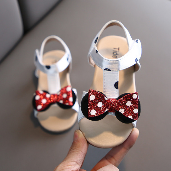Model nou de sandale pentru copii cu panglica pentru fete