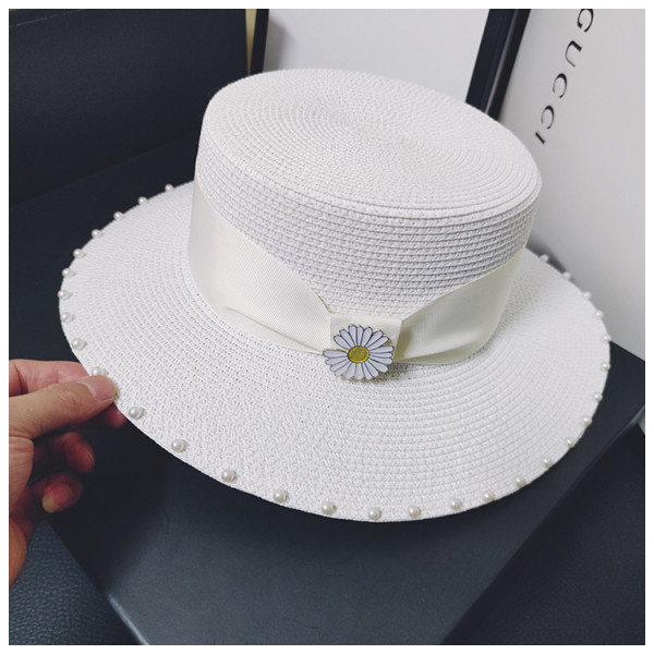 Naiste müts narmaste ja pärlitega