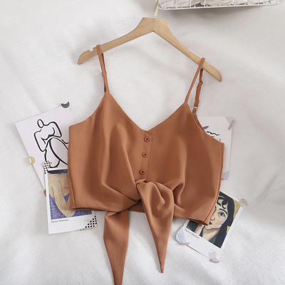 Moodne naiste topp lipsude ja nööpidega