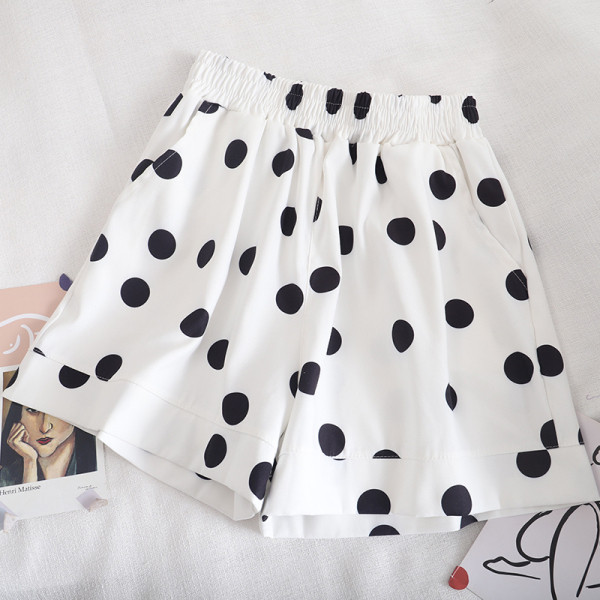 Pantaloni scurți de damă cu buline cu talie elastică