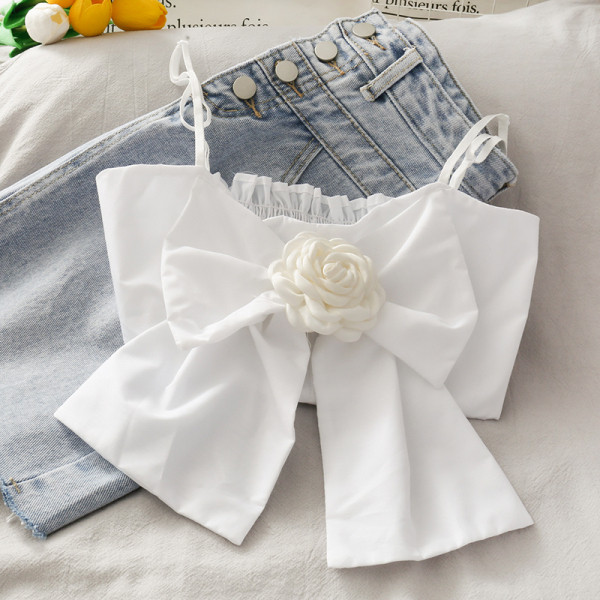 Modern női mellszobor 3D rózsával és szalaggal