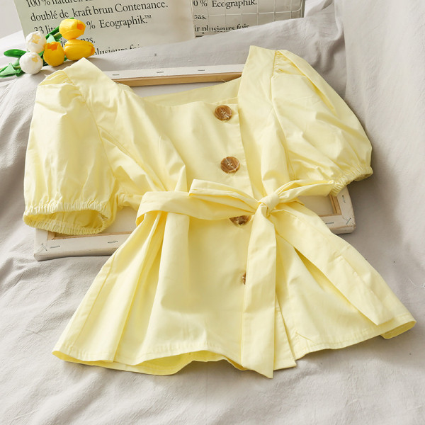 Modern női ing övvel