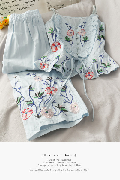 Mūsdienīgs sieviešu bikšu komplekts un tops ar izšuvumu