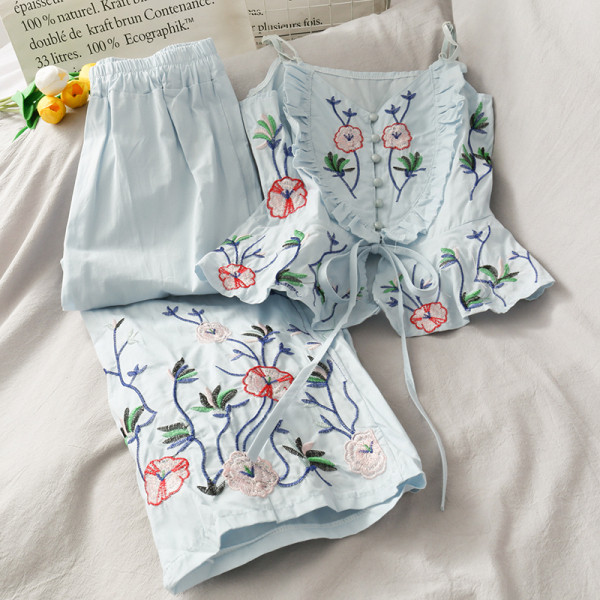 Mūsdienīgs sieviešu bikšu komplekts un tops ar izšuvumu