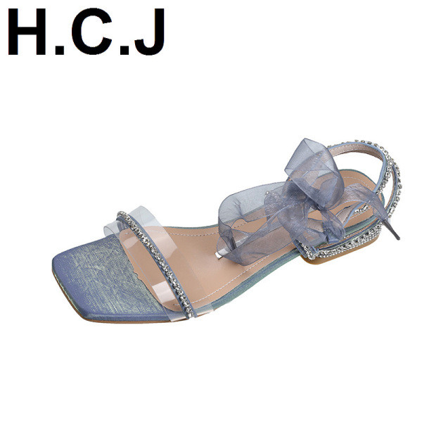 Sandale de dama moderne cu toc jos si patrat