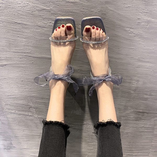 Sandale de dama moderne cu toc jos si patrat