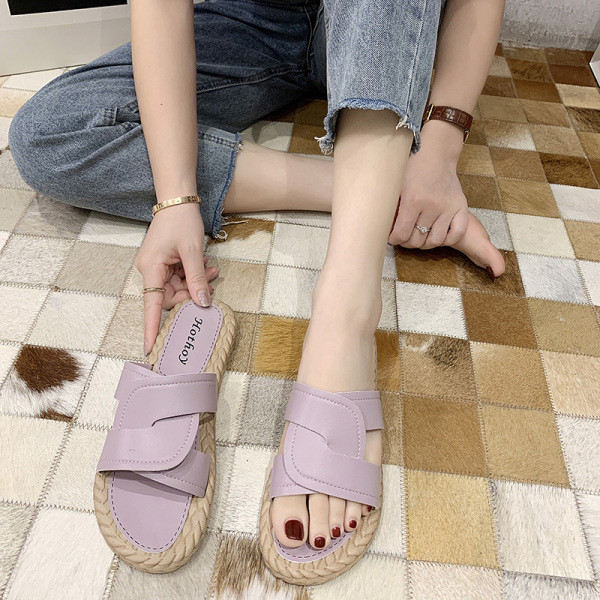 Papuci de dama din piele cu talpa plata