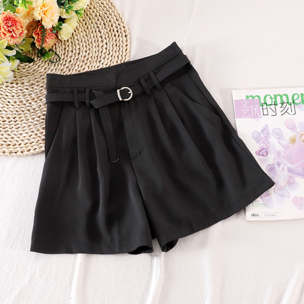 Pantaloni scurti de dama model lat cu talie inalta si curea