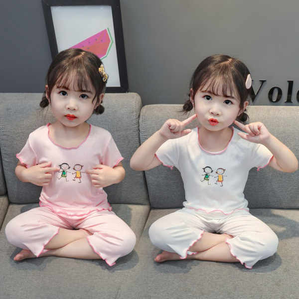 Pijamale copii cu broderie pentru fete