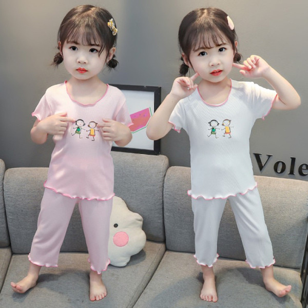 Pijamale copii cu broderie pentru fete