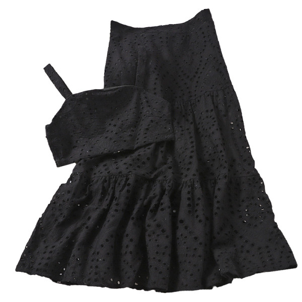 Stilīgs sieviešu komplekts ar īsu topiņu un gariem svārkiem