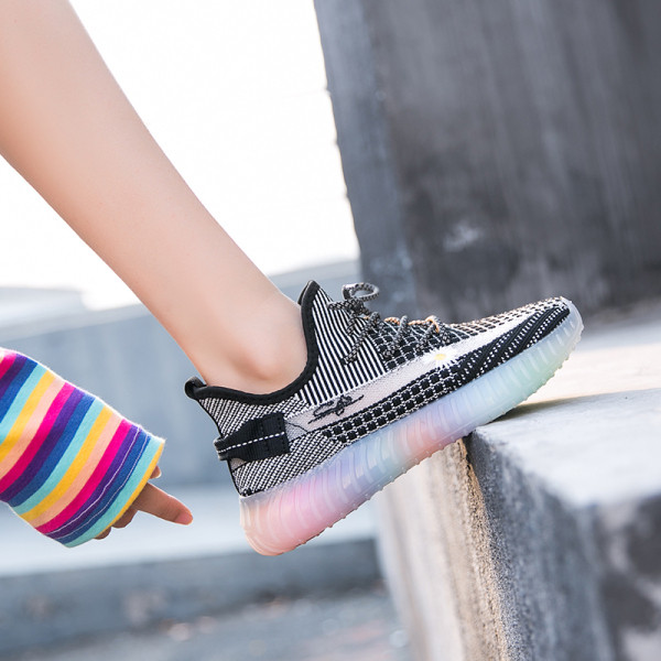 Adidasi sport-casual dama cu talpa de cauciuc colorata