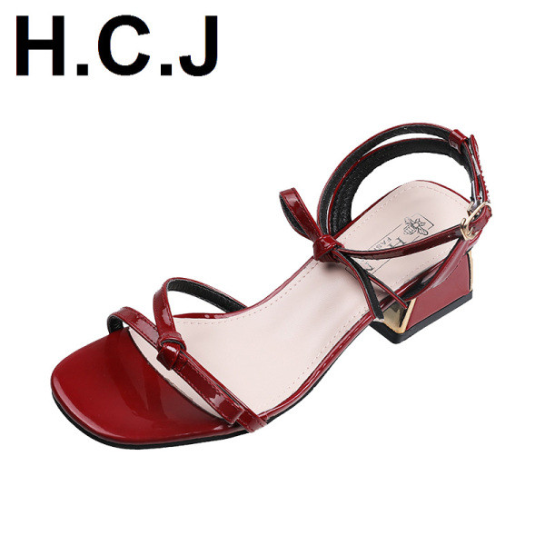 Naiste madala kandilise kontsaga sandaalid