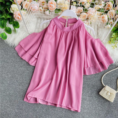 Moodne paljaste õlgade ja laiade varrukatega naiste pluus