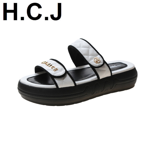 Papuci de dama actuali cu velcro