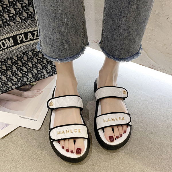 Papuci de dama actuali cu velcro