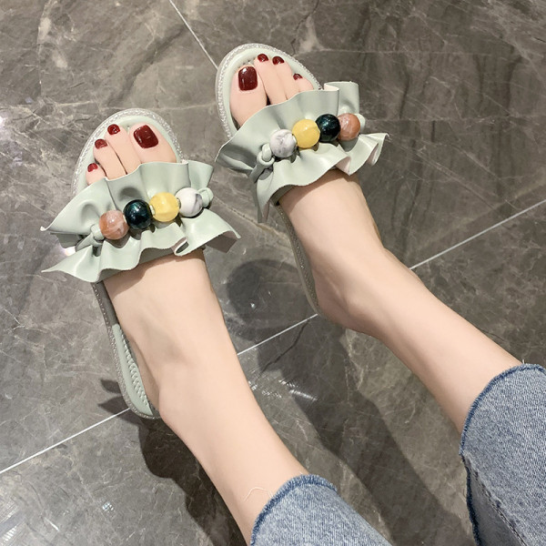 Papuci de damă cu talpă plată și un element - pietre colorate