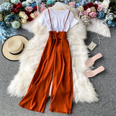 Sieviešu ikdienas komplekts ar baltu T-kreklu un kombinezonu