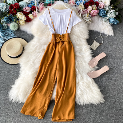 Sieviešu ikdienas komplekts ar baltu T-kreklu un kombinezonu