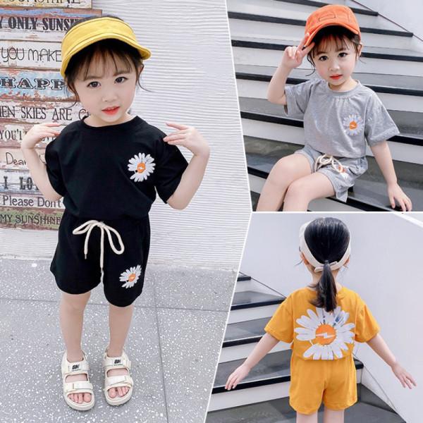 Napi gyerekkészlet virággal lányoknak