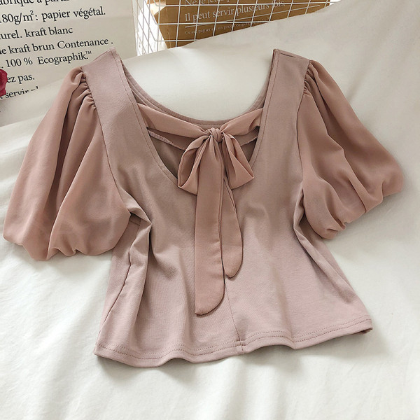 Bluză de damă cu mâneci bufante și panglică