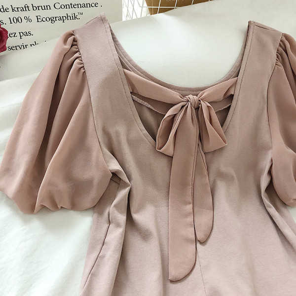 Bluză de damă cu mâneci bufante și panglică