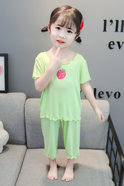 Pijamale pentru copii cu aplicație pentru fete