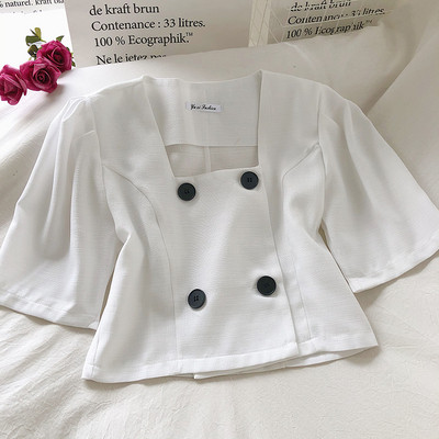 Γυναικεία μπλούζα με τετράγωνο ντεκολτέ 