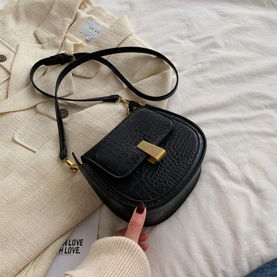 Geanta de dama din piele ecologica de ultima generatie in forma rotunda