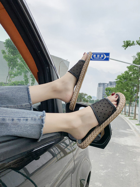 Papuci de dama cu talpa plate potriviti si pentru plaja