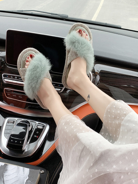 Papuci de vara dama cu element de puf