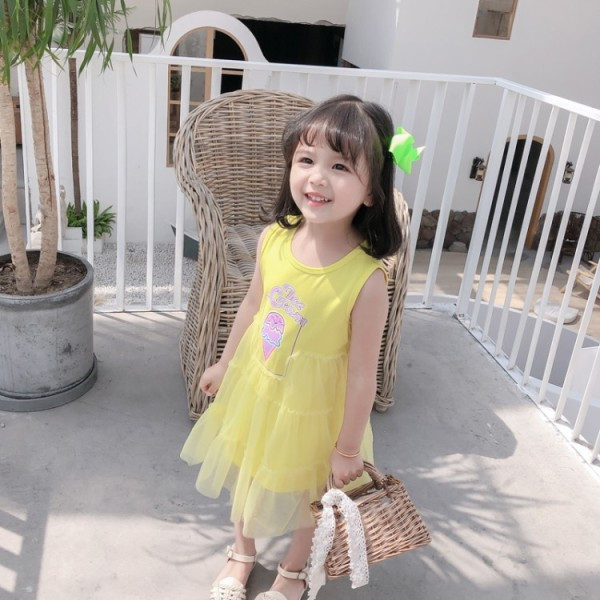 Ümara dekoltee ja aplikatsiooniga vabaaja lastekleit