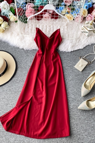 Rochie lunga de dama cu bretele metalice si fanta