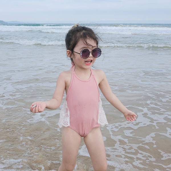 Costum de baie la modă pentru fete cu spatele gol și dantelă